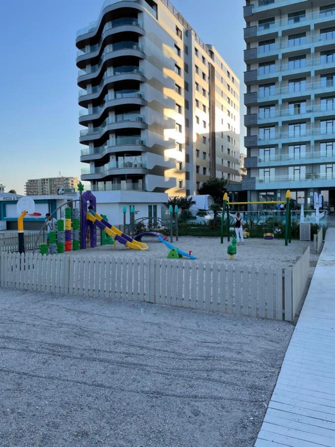 Apartamento Selena By The Sea Mamaia Exterior foto